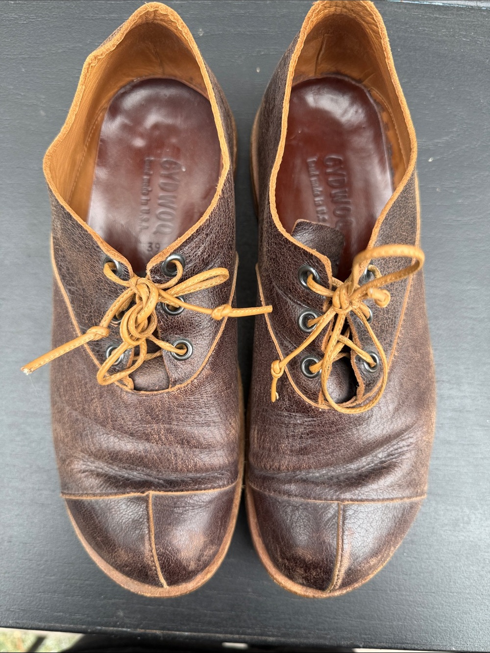 Women’s Brown Leather Lace-Up Flats with Tan Trim